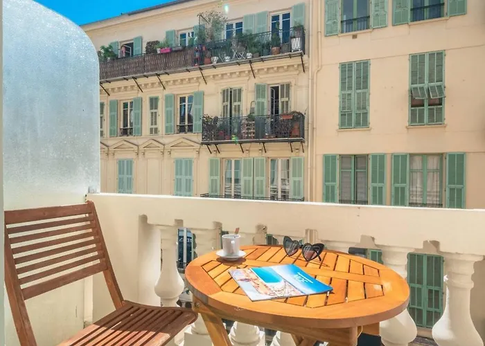 Magnifique - 2 - Coeur De Avec Balcon *