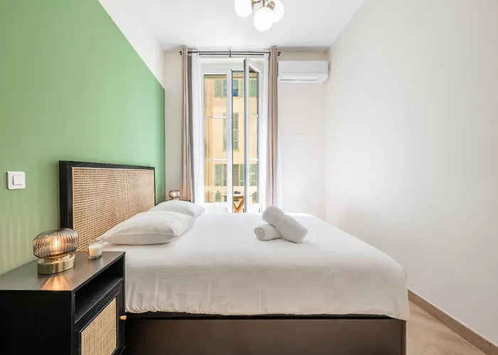 Magnifique - 2 - Coeur De Avec Balcon ニース